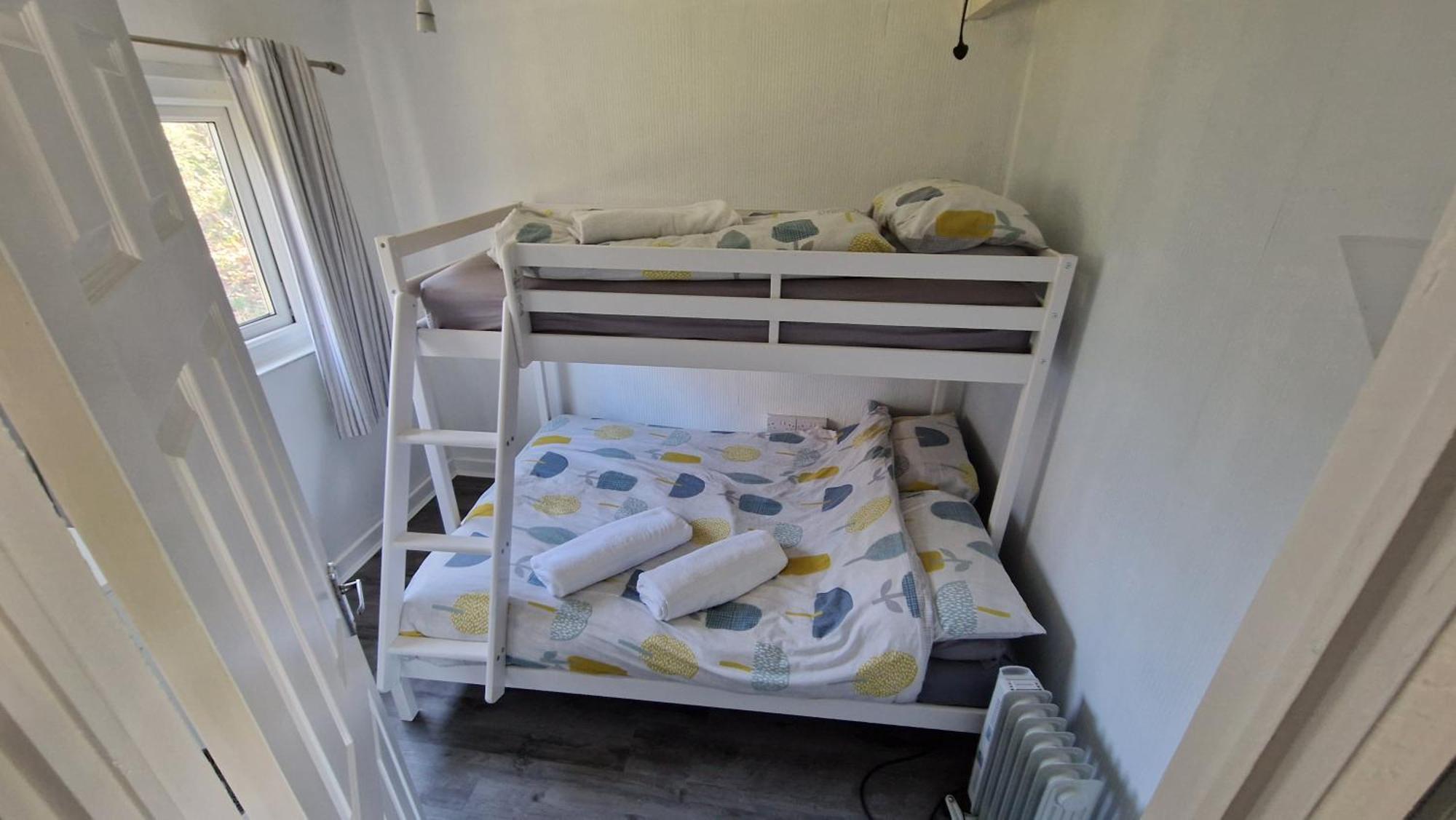 Watkin - Snowdon Cabins - Cozy Chalet - Glan Gwna, Caernarfon Caeathro Bagian luar foto